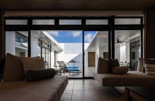 Miyakojima Apartamento | Class The First クラス ザ ファースト プライベートプール&サウナ