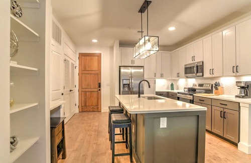 East End - Valley Street Apartamento | Nuevo condominio de lujo en el corazón del centro de Asheville ~ 55 S. Market St. Condo # 108