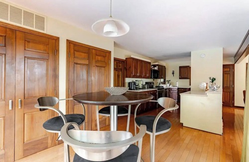 Town of Lloyd Casa | Exclusivo Hudson River Home & Pool