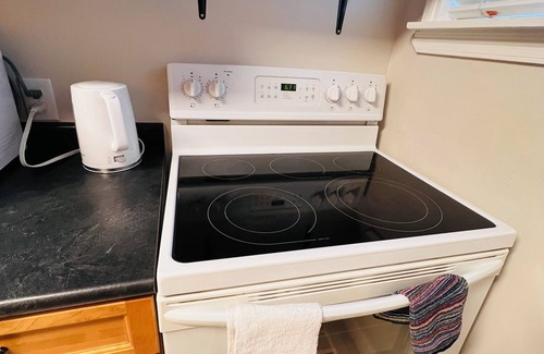 Medicine Hat Casa | Clean 2-bedroom house in Downtown with 1Gbps