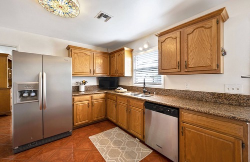 East Whittier Casa | Clean 3 bedroom 2 bathroom home