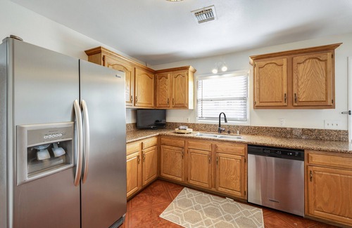 East Whittier Casa | Clean 3 bedroom 2 bathroom home