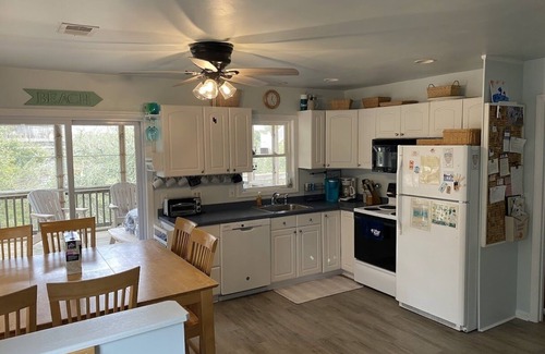 Duck Cabaña | Clean & Cozy Beach Cottage cerca de la playa