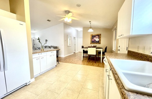 The Villages Casa | Clean Home in The Villages-Walking distance to Orange Blossom Hills Country Club