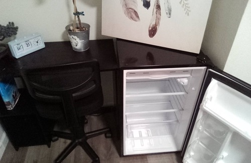 Tower District Apartamento | Clean Modern Apartment in Tower District Walk to Nightlife Host On-Site