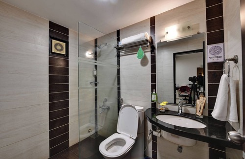 Surat Hotel | Click Hotel Yuvraj