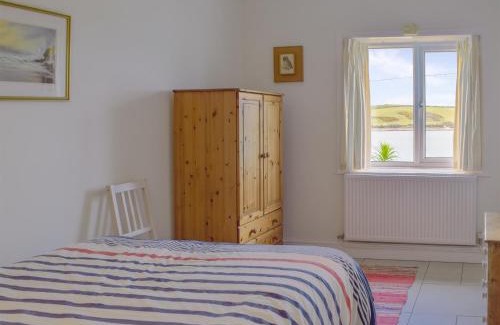 St Brides Casa | Cliff Cottage - Uk43207