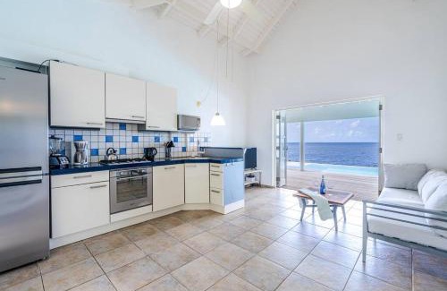 Kralendijk Villa | Cliff Cottage- Vacation villa with breath taking sea view