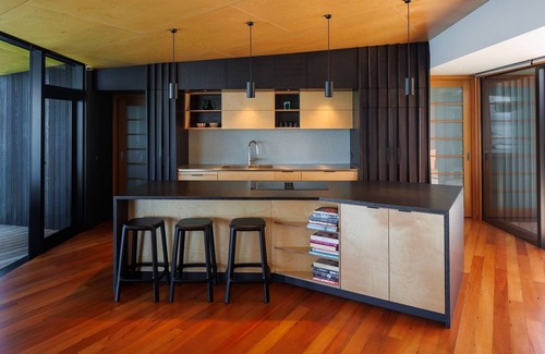 Britannia Heights Casa | Cliff House - Exceptional Cliff-top Holiday Home