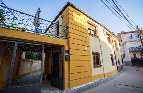 Bitola Apartamento | Clock Tower Apartments Bitola