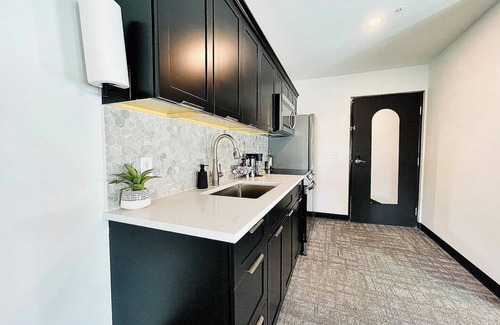 Sandusky Hotel | Close to Cedar Point Sports Force Kalahari