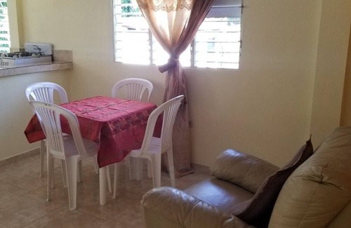 Bonao Apartamento | Close to Everything #1/ Cerca de Todo #1