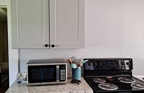 Bristol Apartamento | Close to Newfound Lake And ski and snowmobile trails in the winter! Cozy!!