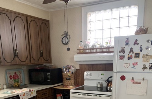 Carbondale Casa | Close to Sking: Cheerful 2 Bedroom 1.5 bathroom Single-Family Home