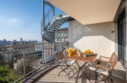 Hamm Apartamento | CLS Moderne City-Wohnung Hamburg Tiefgarage, Klimaanlage, 65 Zoll Smart-TV, E-Laden, Balkon, Parken, Blick über Hamburg, Cafe im Haus, Bus gegenüber, Flex Check In