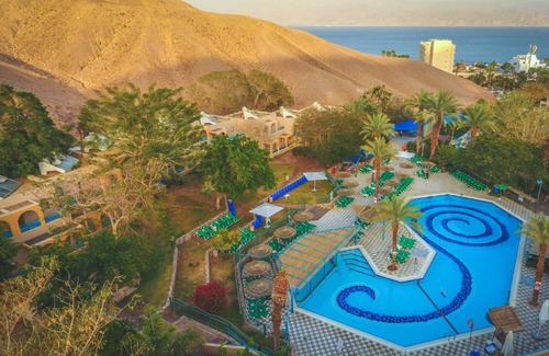 Eilat Apartamento | Club In Eilat Resort - Executive Deluxe Villa With Jacuzzi, Terrace & Parking