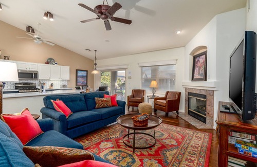 The Bluffs Casa | Relájese y disfrute de Tucson en Estilo. Piscina, jacuzzi, cocina al aire libre, vista