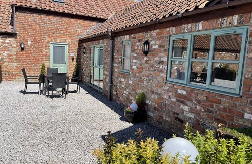 Buckton Cabaña | Coast Cottage - a very spacious, dog friendly, cottage for 4 guests