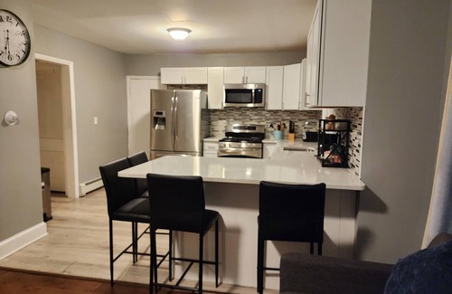 Bridgeport Apartamento | Coast Work and Rest Retreat Spacious 3-bedroom apartment, in fabulous Bridgeport