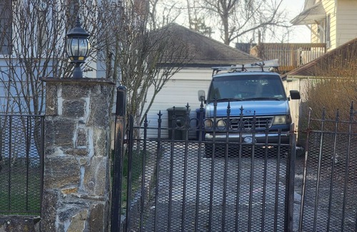 Bridgeport Apartamento | Coast Work and Rest Retreat Spacious 3-bedroom apartment, in fabulous Bridgeport