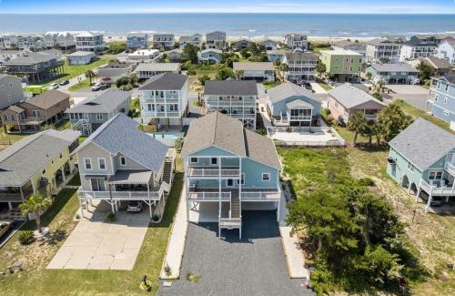 Holden Beach Casa | Coastal Chaos 303 Sand Piper Ln, home