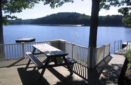 Newcastle Cabaña | Coastal Village Cottage en Damariscotta Lake- Custom Built One of a Kind Cottage