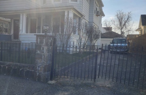 Brooklawn - St. Vincent Apartamento | Coastal Work and Rest Retreat, 4-bedroom apartment with Free WiFi in Bridgeport