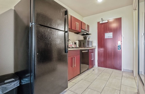 Winterset Hotel | Cobblestone Inn & Suites - Boise City