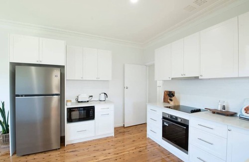 Dubbo Casa | Cobbora Cottage - Sleek & Stylish, Near Hospital