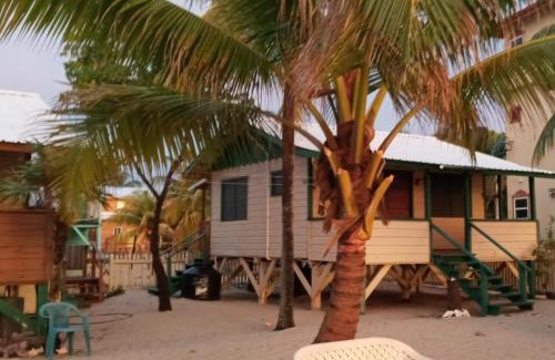 Placencia Hotel | Coconut Cottage -Westbys Coconut Cottage Placencia