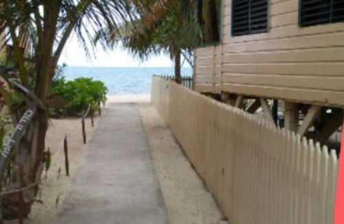 Placencia Hotel | Coconut Cottage -Westbys Coconut Cottage Placencia