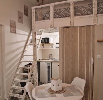 Beaucaire Apartamento | Cocoon 2 - Chamant studio au centre de BEAUCAIRE