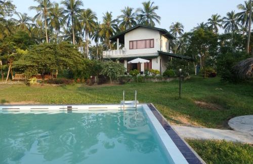 Panduwasnuwara Hotel | cocoworld bungalow