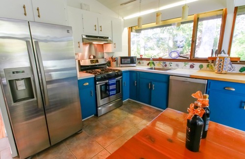 Damariscotta Casa | Coffee on your deck with a serene sunrise as you watch eagles soar