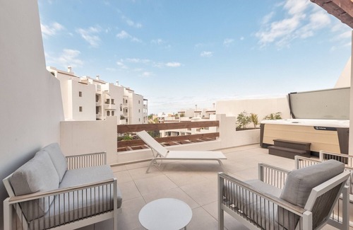 Palm-Mar Casa | Colinas - Teguise 3.3 PENTHOUSE POOL VIEW & JACUZZI 2B