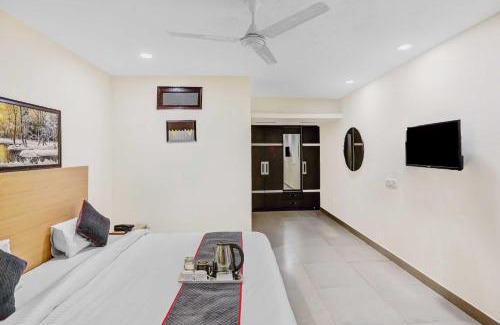 Patparganj Hotel | Collection O Patparganj Max Speciality Hospital