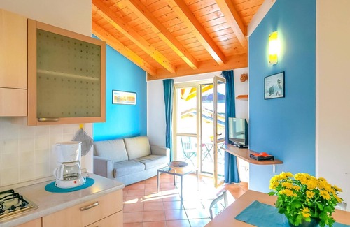 Vercana Apartamento | Collina Frantoio Holiday Apartment with Pool