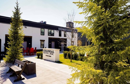 Grand Bend Hotel | Colonial Hotel & Suites - Double King