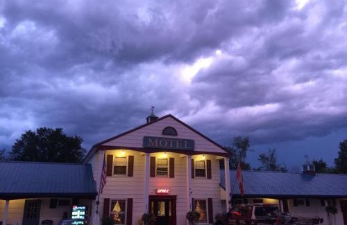 Farmington Hotel | Colonial Valley Motel