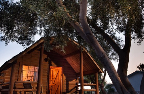 Ehrenberg Cabina | Alquiler de cabañas rústicas en el río Colorado para 6 personas