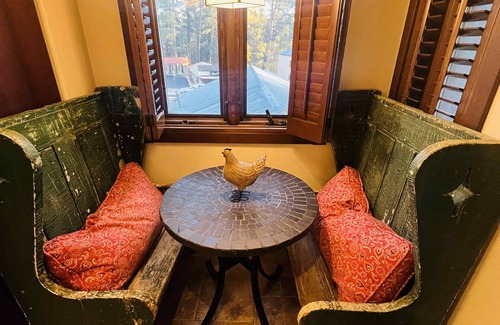 Ruidoso Casa | Colorful & Unique Ruidoso Home in Midtown