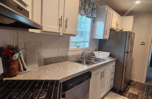 Gilford Casa | Come & enjoy beautiful Lake Winni! Concerts are within 5 min. Economy pricing