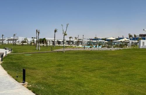 Alexandria - Mediterranean Coast Casa | Comfort cabin sea view & lagoon in D-bay I Beach Access Included