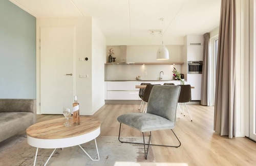 Leuken Casa | Comfort 4-person water house in the holiday park Landal Marina Resort Well