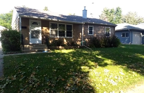 Sioux Falls Casa | Comodidad, amigable, bajo crimen, cerca de parques, hospitales, tiendas