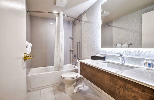 Southwest Calgary Hotel | Comfort Inn And Suites South