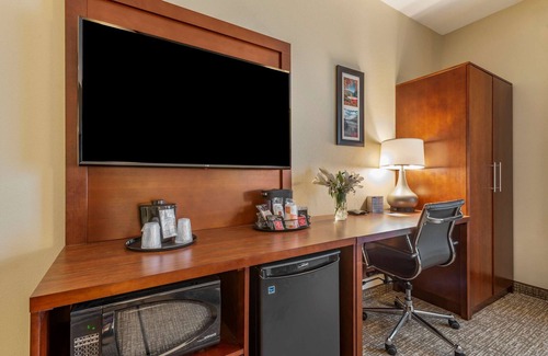 Town of Southeast Hotel | Comfort Inn Brewster