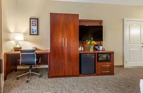 Town of Southeast Hotel | Comfort Inn Brewster