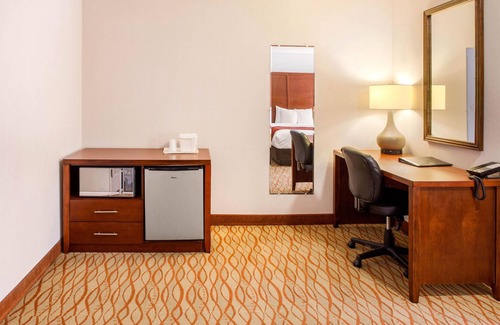 Weed Hotel | Comfort Inn Mount Shasta Area