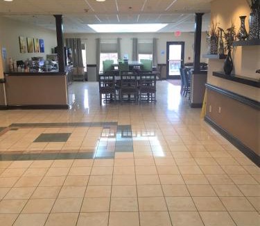 Asheboro Hotel | Comfort Inn & Suites Asheboro East